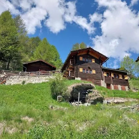 Chalet Swiss With Panorama Evolène